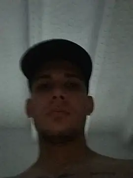 Snapshot of TooledUsurer chatting on August 6, 2026, 1:07 am TooledUsurer online show from August 6, 2026, 1:07 am