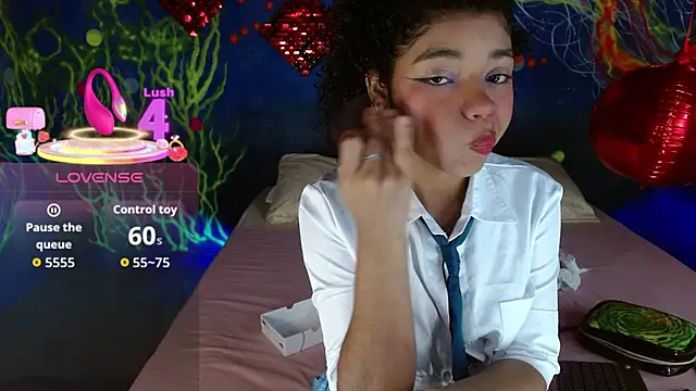 Snapshot of lucie_petite chatting on September 21, 2025, 6:42 pm lucie petite online show from September 21, 2025, 6:42 pm