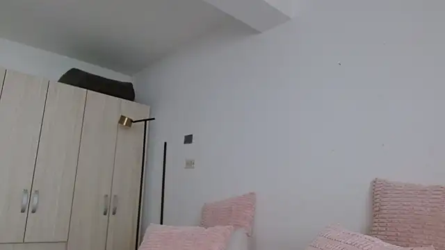 Andrewine89 online show from November 9, 2025, 9:02 pm