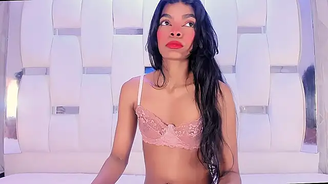 BriannaRoses online show from November 7, 2025, 9:04 pm