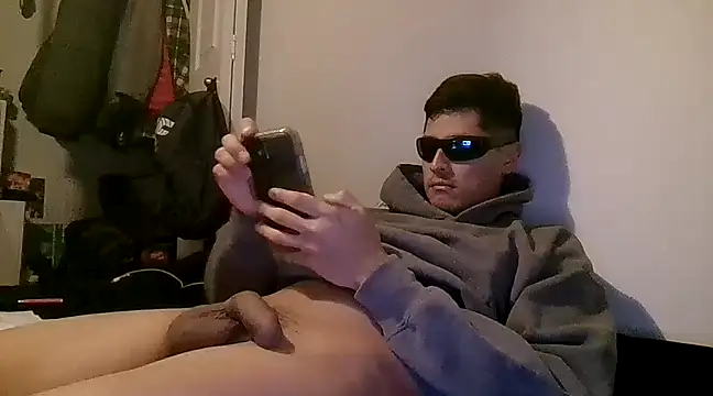 PerroDemonioHot online show from February 6, 2025, 5:46 am