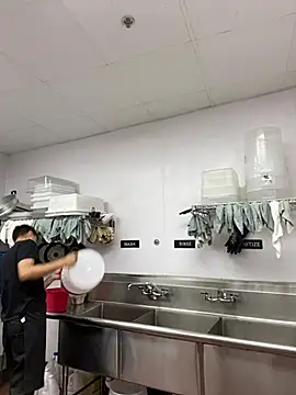 PerroDemonioHot online show from March 3, 2025, 8:11 pm