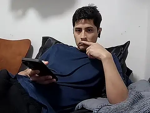 PerroDemonioHot online show from December 19, 2025, 11:12 pm