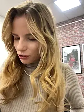 LanaSparks online show from September 19, 2025, 4:25 am