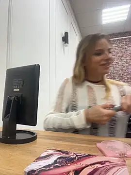 LanaSparks online show from January 8, 2026, 4:04 am