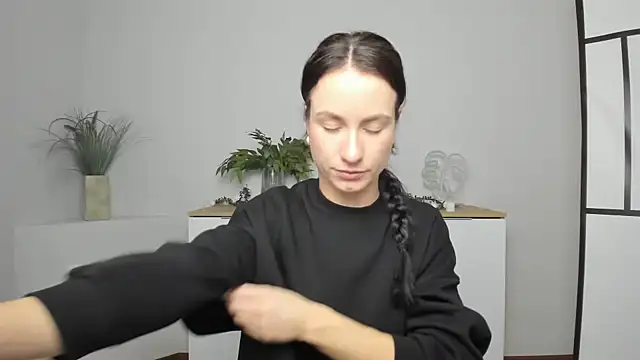 LeiilaBloom online show from January 23, 2025, 4:59 pm
