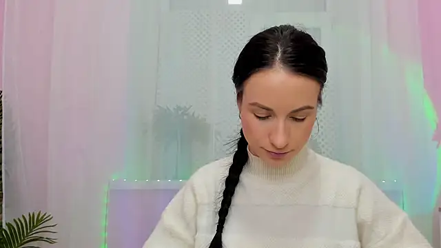 LeiilaBloom online show from February 25, 2025, 12:13 pm