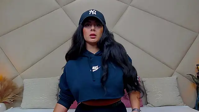 ChloeFrost online show from September 20, 2025, 4:57 am