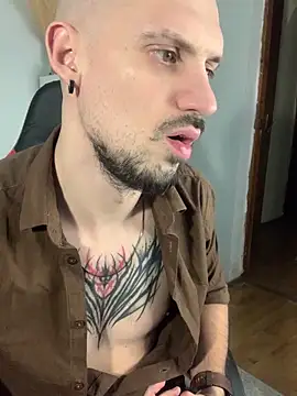 AssHunter4k online show from February 12, 2025, 2:32 pm