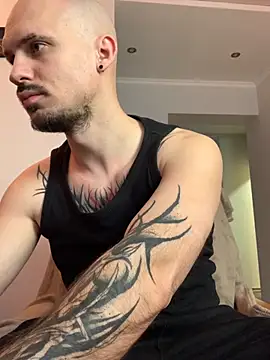 AssHunter4k online show from November 26, 2025, 8:48 am