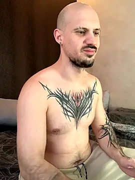 AssHunter4k online show from November 29, 2025, 9:34 am