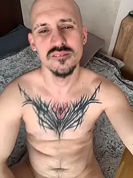 AssHunter4k online show from April 27, 2026, 7:39 am