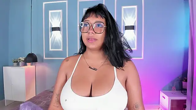 isabella zc online show from August 3, 2026, 11:48 am