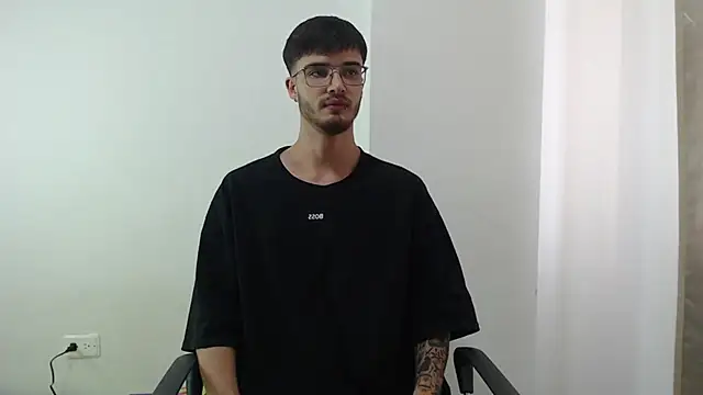 Aleex Miller online show from September 17, 2025, 4:08 pm