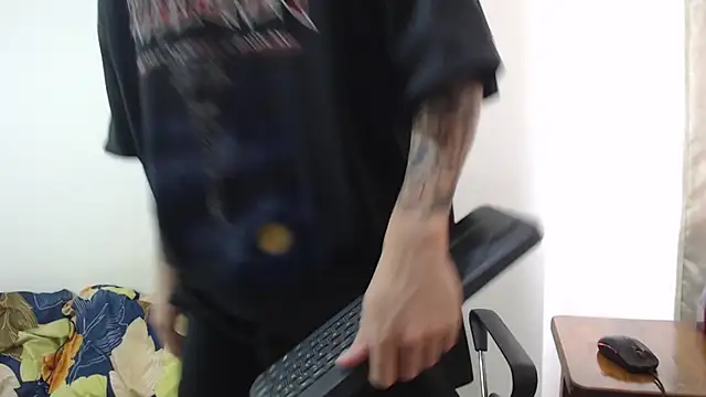 Aleex Miller online show from September 30, 2025, 7:08 pm