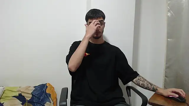 Aleex Miller online show from October 5, 2025, 8:12 am