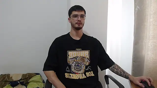 Aleex Miller online show from October 7, 2025, 7:11 pm