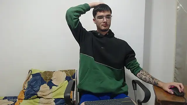 Aleex Miller online show from October 8, 2025, 7:39 am