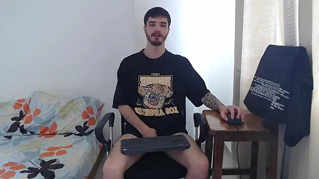 Aleex Miller online show from November 5, 2025, 3:56 pm