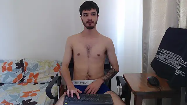 Aleex Miller online show from November 11, 2025, 5:02 pm