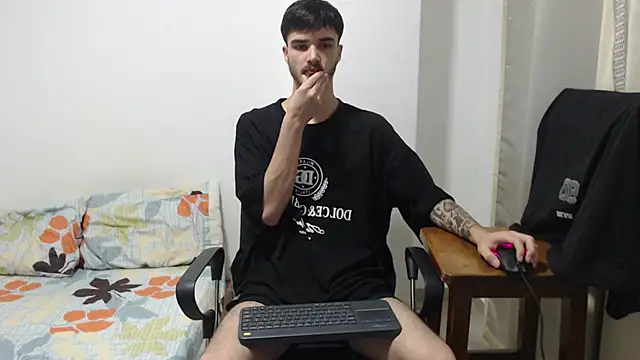 Aleex Miller online show from December 1, 2025, 10:09 am