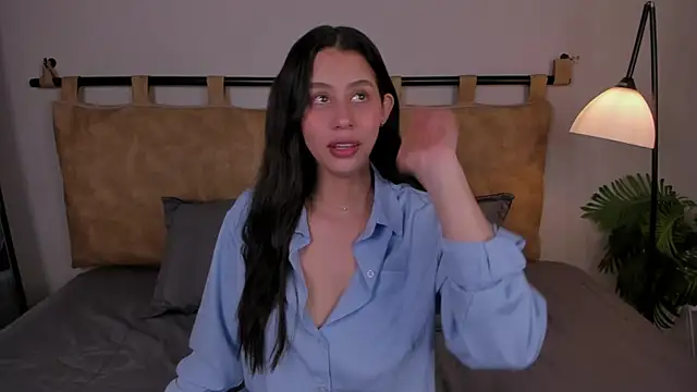 Snapshot of hannah_brady chatting on September 24, 2025, 10:35 pm hannah brady online show from September 24, 2025, 10:35 pm