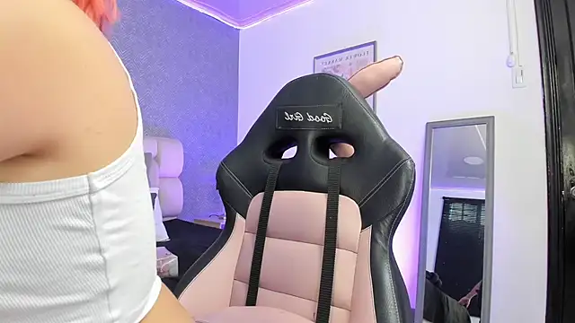 ah mara  online show from October 21, 2025, 11:33 am