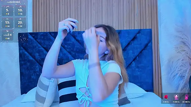  Zoe Sweet  online show from February 8, 2025, 11:44 am