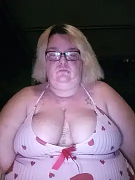 diosacurvy1984 online show from June 28, 2026, 10:49 pm