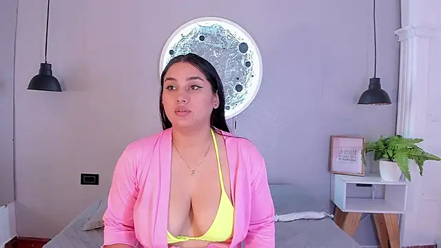 AlexaMora  online show from January 26, 2025, 11:17 am
