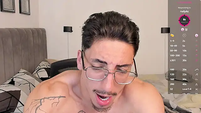 dylanspencer28 online show from January 30, 2025, 2:38 am