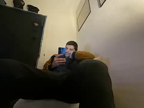 Snapshot of almighty_d chatting on December 1, 2025, 8:19 am almighty d online show from December 1, 2025, 8:19 am