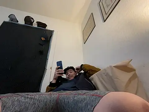 Snapshot of almighty_d chatting on December 2, 2025, 6:41 am almighty d online show from December 2, 2025, 6:41 am