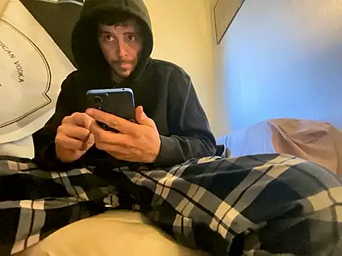 Snapshot of almighty_d chatting on January 14, 2026, 6:13 pm almighty d online show from January 14, 2026, 6:13 pm