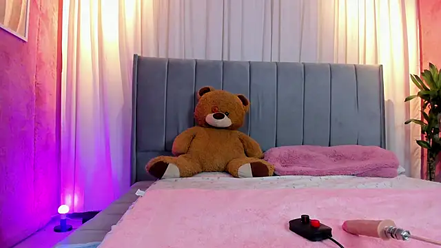 camilapersy online show from January 25, 2025, 1:08 pm