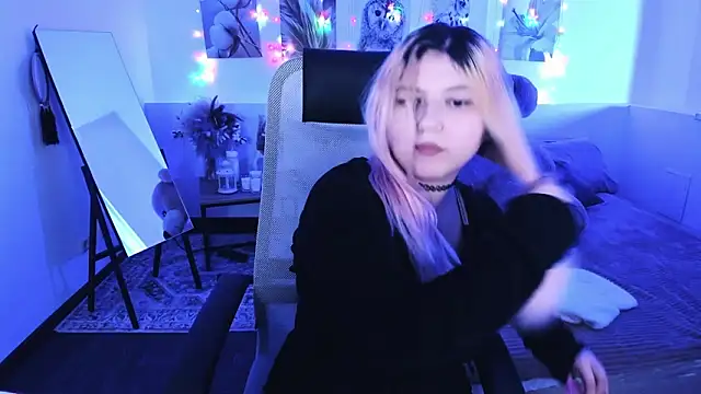 Snapshot of DiaAngell chatting on February 27, 2026, 7:25 pm DiaAngell online show from February 27, 2026, 7:25 pm