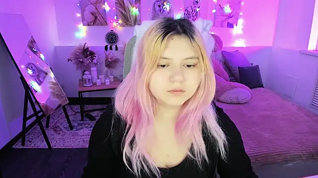 Snapshot of DiaAngell chatting on March 10, 2026, 7:30 pm DiaAngell online show from March 10, 2026, 7:30 pm