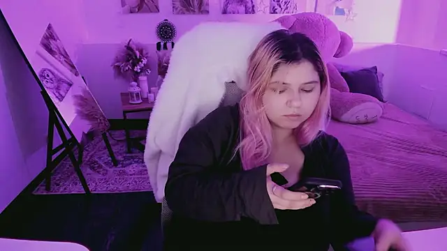 Snapshot of DiaAngell chatting on March 14, 2026, 7:41 pm DiaAngell online show from March 14, 2026, 7:41 pm