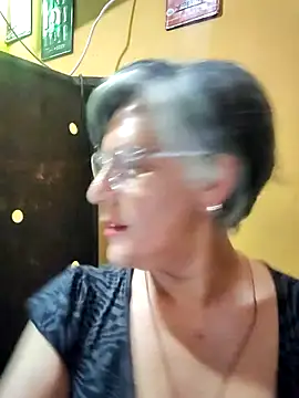 ilonna2025 online show from June 19, 2026, 11:19 pm