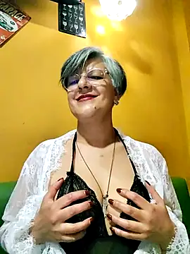ilonna2025 online show from August 1, 2026, 9:52 am