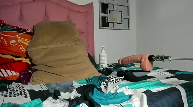 shiara-sexxy online show from January 20, 2025, 5:26 am