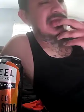 Burrrucecold00 online show from February 23, 2025, 10:53 pm