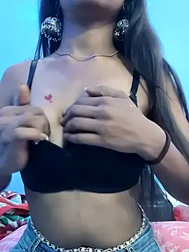 Snapshot of Leoni_G chatting on November 1, 2025, 5:20 am Leoni G online show from November 1, 2025, 5:20 am