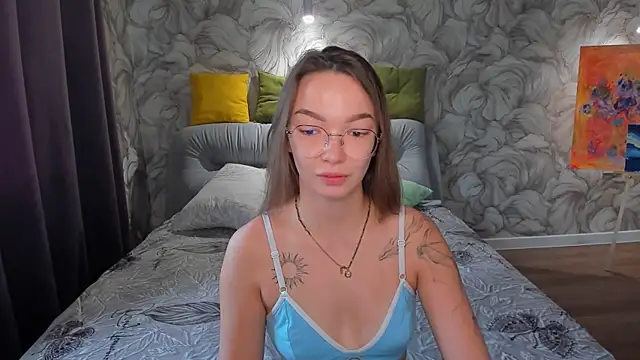 SusannJohnson online show from June 20, 2026, 12:14 am