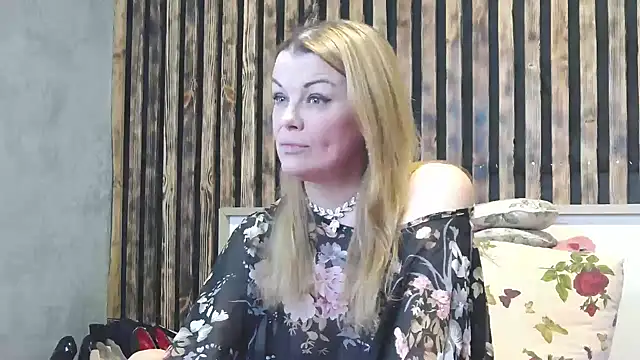 Snapshot of Kisi_Lovi chatting on February 20, 2026, 11:54 am Kisi Lovi online show from February 20, 2026, 11:54 am