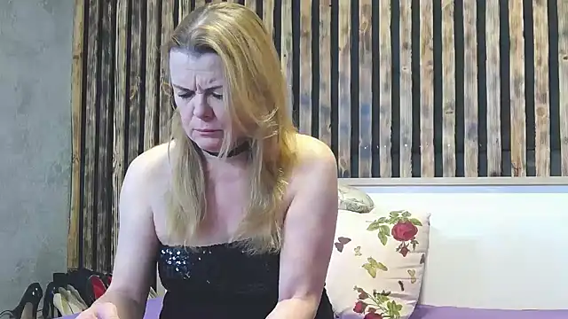 Snapshot of Kisi_Lovi chatting on February 21, 2026, 4:13 am Kisi Lovi online show from February 21, 2026, 4:13 am