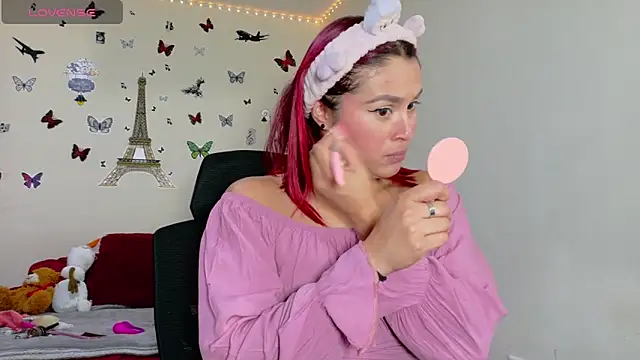 Sophie new25 online show from May 6, 2026, 11:48 am