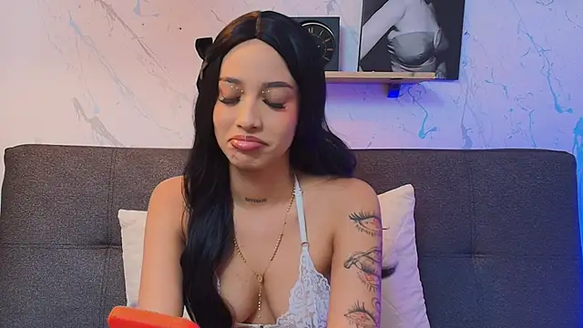 Paulina Lopezz online show from June 17, 2026, 5:21 am