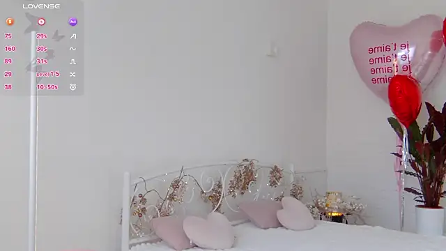 Snapshot of GiKarerra chatting on February 12, 2025, 7:02 am GiKarerra online show from February 12, 2025, 7:02 am