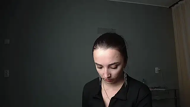 Eva Gloryy online show from March 22, 2025, 5:20 pm